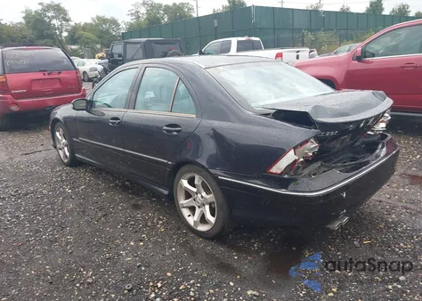 2007 Mercedes-Benz C 230 Sport z USA, uszkodzony, nr VIN WDBRF52H77F927301